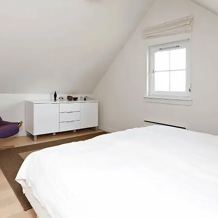Three-bedroom Holiday In 6 *