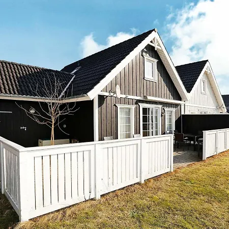 Three-bedroom Holiday In 6 Сasa de vacaciones Vejby