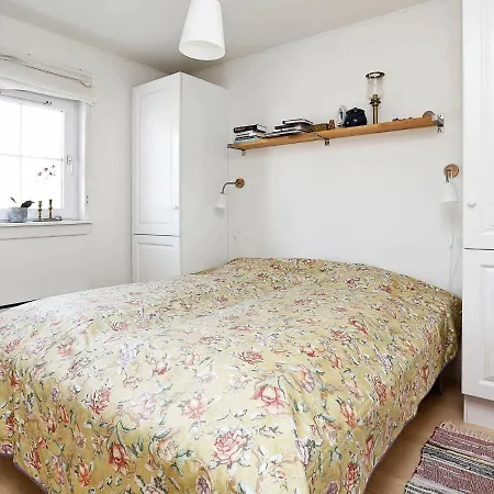 Three-bedroom Holiday In 6